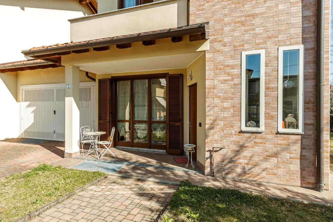 Le Quattro Stelle Villa Cardano al Campo Kültér fotó