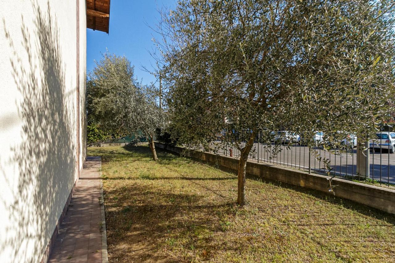 Le Quattro Stelle Villa Cardano al Campo Kültér fotó
