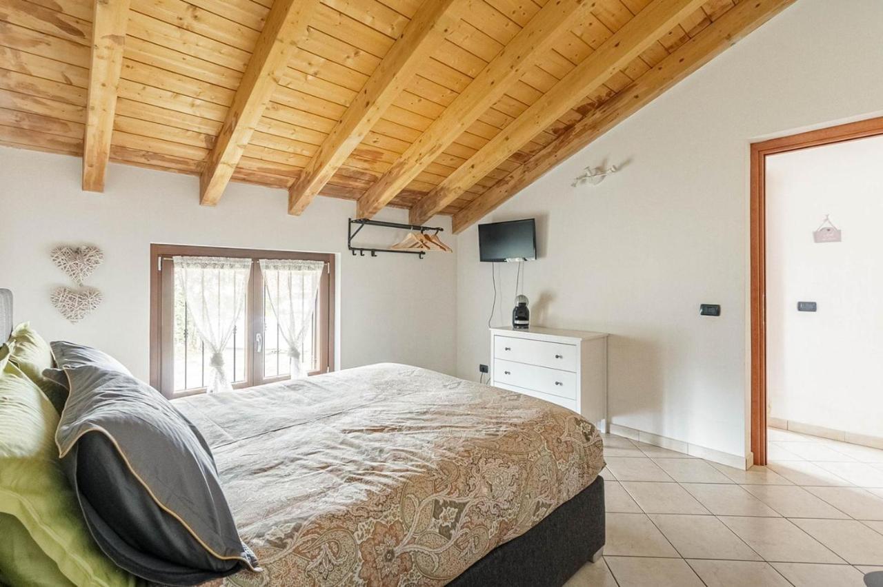 Le Quattro Stelle Villa Cardano al Campo Kültér fotó