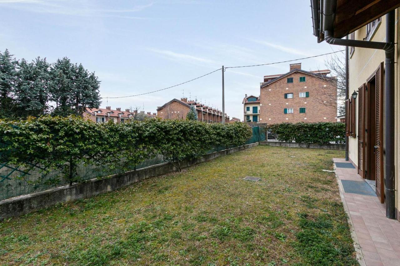 Le Quattro Stelle Villa Cardano al Campo Kültér fotó