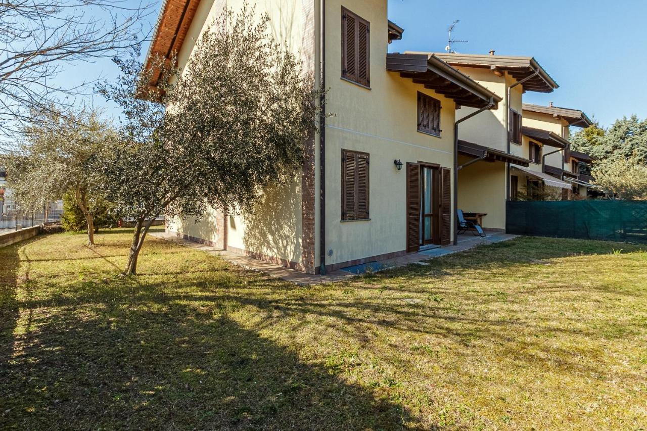 Le Quattro Stelle Villa Cardano al Campo Kültér fotó